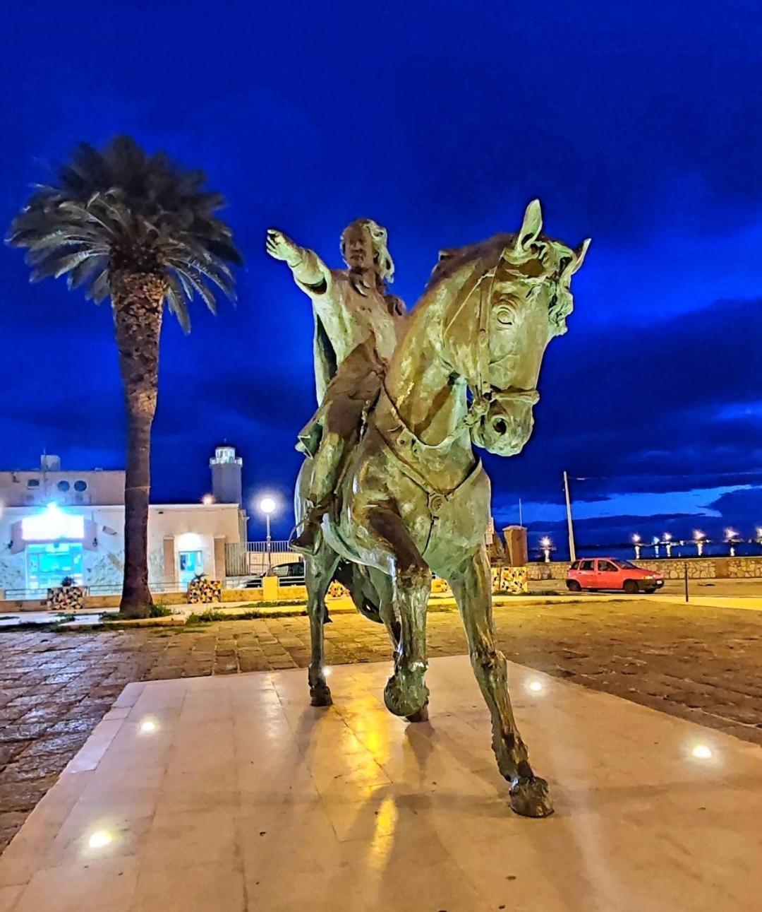 Dimora Della Marchesa - Al Duomo Manfredonia Exterior foto
