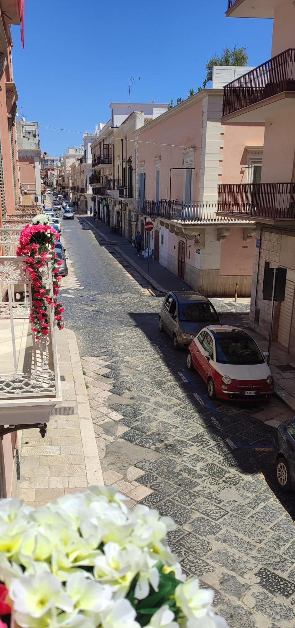 Dimora Della Marchesa - Al Duomo Manfredonia Exterior foto